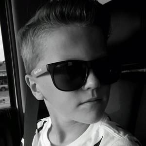 Meet your Posher, Christopher